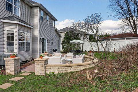 Tiny photo for 1614 Sawyer Avenue, Glen Ellyn, IL 60137 (MLS # 12611896)