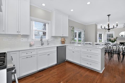 Tiny photo for 1614 Sawyer Avenue, Glen Ellyn, IL 60137 (MLS # 12611896)