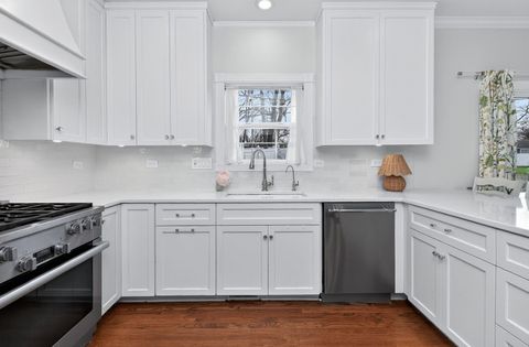 Tiny photo for 1614 Sawyer Avenue, Glen Ellyn, IL 60137 (MLS # 12611896)