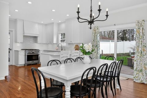 Tiny photo for 1614 Sawyer Avenue, Glen Ellyn, IL 60137 (MLS # 12611896)