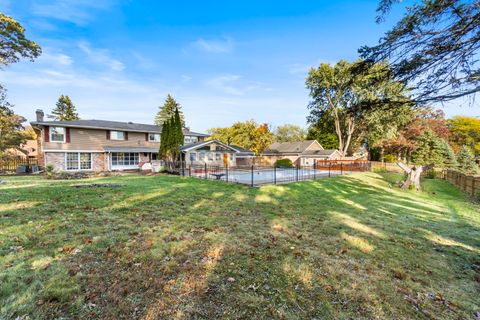 Tiny photo for 210 Oak Lane, Winthrop Harbor, IL 60096 (MLS # 12502262)