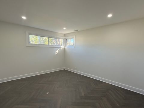 Tiny photo for 881 E Thacker Street, Des Plaines, IL 60016 (MLS # 12490987)