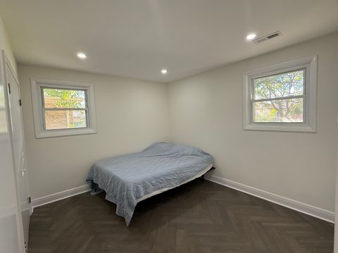 Tiny photo for 881 E Thacker Street, Des Plaines, IL 60016 (MLS # 12490987)