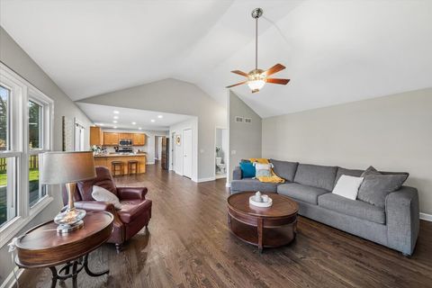 Tiny photo for 1239 Thackery Court, Naperville, IL 60564 (MLS # 12606316)