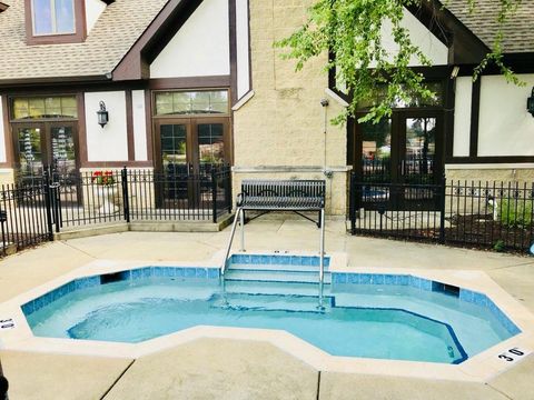 Tiny photo for 1239 Thackery Court, Naperville, IL 60564 (MLS # 12606316)