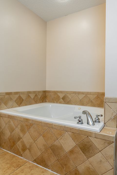 Tiny photo for 6524 International Drive, Bettendorf, IA 52722 (MLS # 12592426)