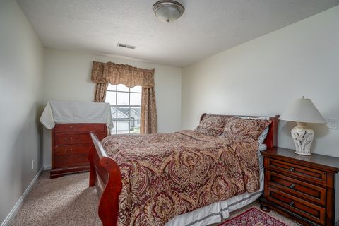 Tiny photo for 6524 International Drive, Bettendorf, IA 52722 (MLS # 12592426)