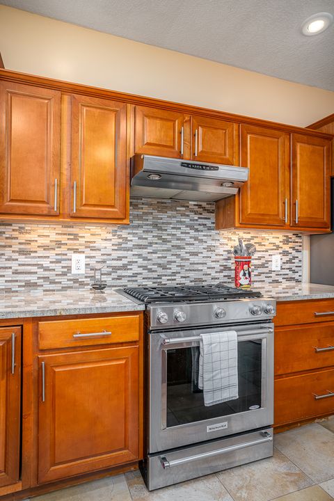 Tiny photo for 6524 International Drive, Bettendorf, IA 52722 (MLS # 12592426)