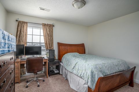 Tiny photo for 6524 International Drive, Bettendorf, IA 52722 (MLS # 12592426)