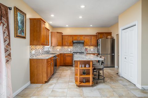 Tiny photo for 6524 International Drive, Bettendorf, IA 52722 (MLS # 12592426)