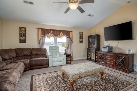 Tiny photo for 6524 International Drive, Bettendorf, IA 52722 (MLS # 12592426)