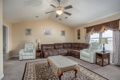 Tiny photo for 6524 International Drive, Bettendorf, IA 52722 (MLS # 12592426)