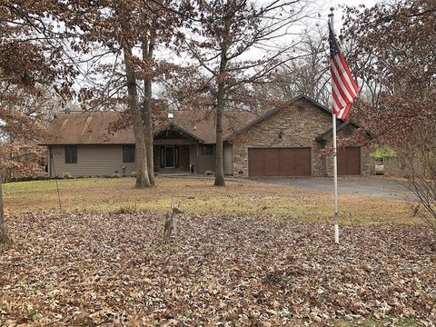 A home in Dixon