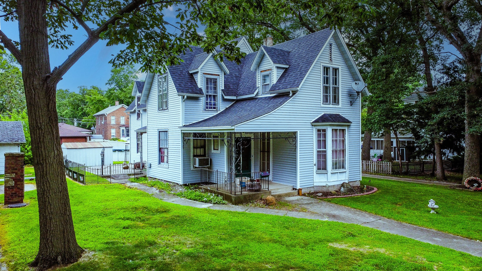 308 E Mulberry Street