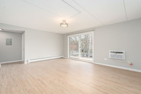 Tiny photo for 21 S Waiola Avenue #7, La Grange, IL 60525 (MLS # 12427457)