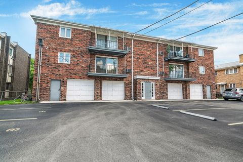 Tiny photo for 21 S Waiola Avenue #7, La Grange, IL 60525 (MLS # 12427457)