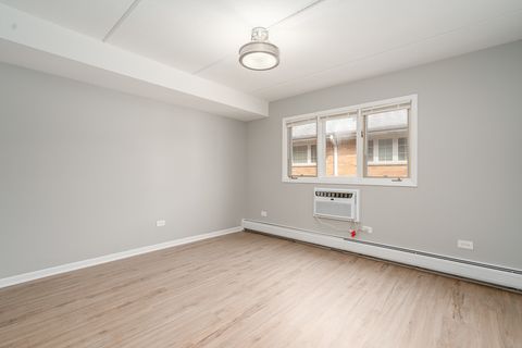 Tiny photo for 21 S Waiola Avenue #7, La Grange, IL 60525 (MLS # 12427457)