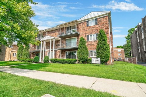 Tiny photo for 21 S Waiola Avenue #7, La Grange, IL 60525 (MLS # 12427457)