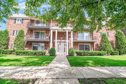 Tiny photo for 21 S Waiola Avenue #7, La Grange, IL 60525 (MLS # 12427457)