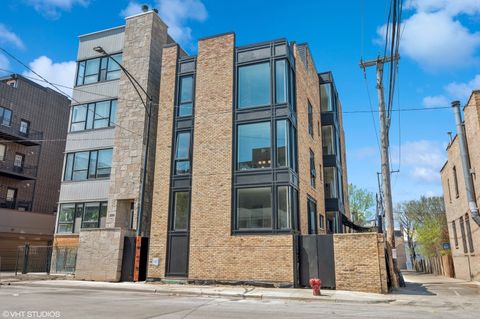 220 S Oakley Boulevard Chicago IL 60612