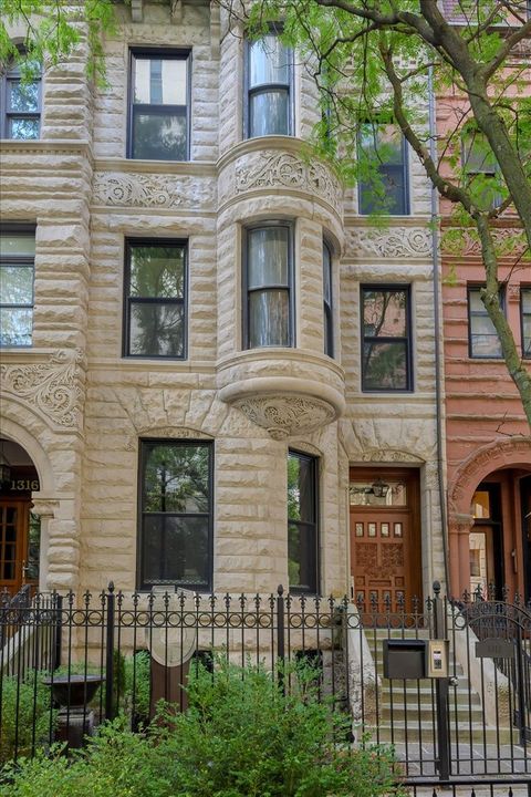 1318 N ASTOR Street Chicago IL 60610