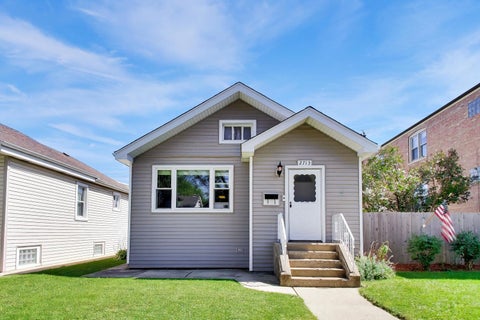 Tiny photo for 2713 N 75th Avenue, Elmwood Park, IL 60707 (MLS # 12749485)
