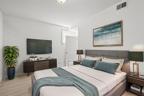 Tiny photo for 749 S CLAREMONT Avenue #1, Chicago, IL 60612 (MLS # 12469314)