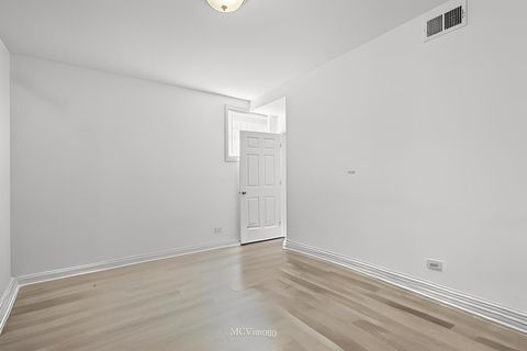 Tiny photo for 749 S CLAREMONT Avenue #1, Chicago, IL 60612 (MLS # 12469314)