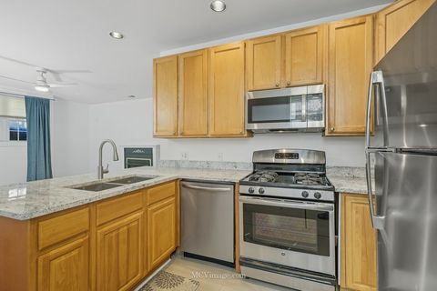 Tiny photo for 749 S CLAREMONT Avenue #1, Chicago, IL 60612 (MLS # 12469314)