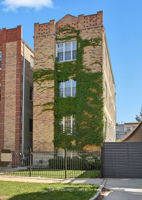 Photo of 749 S CLAREMONT Avenue #1, Chicago, IL 60612 (MLS # 12469314)
