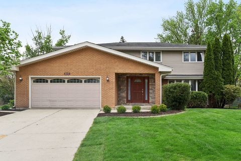 Property photo of 925 Lancaster Avenue, Downers Grove, IL 60516