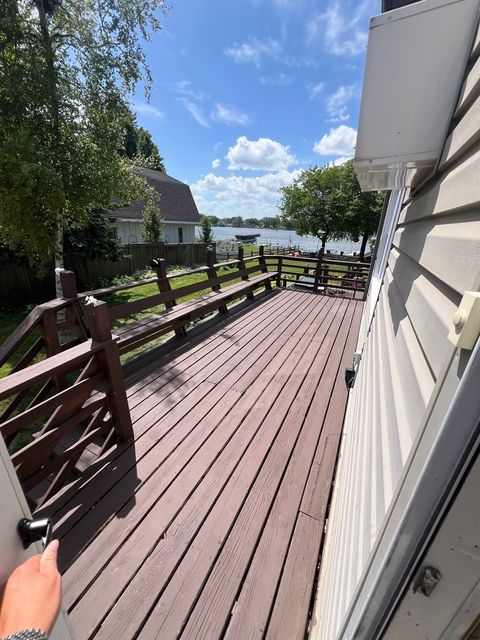 46 N Lake Avenue 2S Fox Lake IL 60020