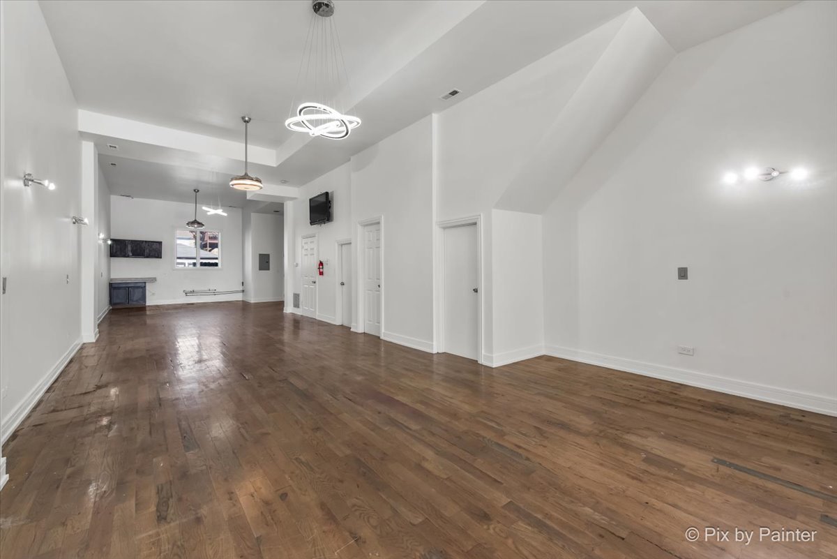 2710 W Chicago Avenue GRND