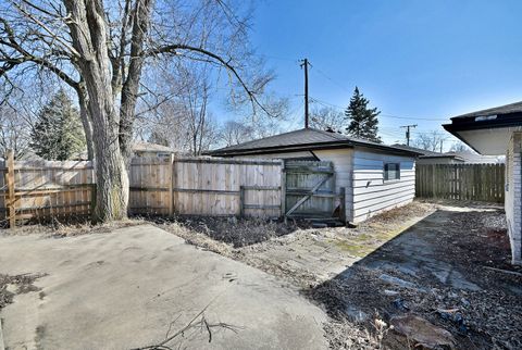 Tiny photo for 14201 Maryland Avenue, Dolton, IL 60419 (MLS # 12579023)