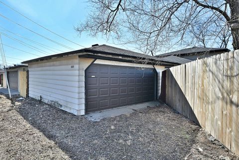 Tiny photo for 14201 Maryland Avenue, Dolton, IL 60419 (MLS # 12579023)