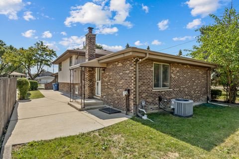 Tiny photo for 1750 W Woodland Avenue, Addison, IL 60101 (MLS # 12475855)