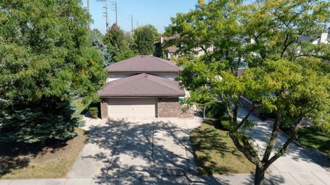 Tiny photo for 1750 W Woodland Avenue, Addison, IL 60101 (MLS # 12475855)