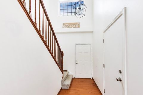 Tiny photo for 616 Yorkshire Lane #616, Pingree Grove, IL 60140 (MLS # 12568685)