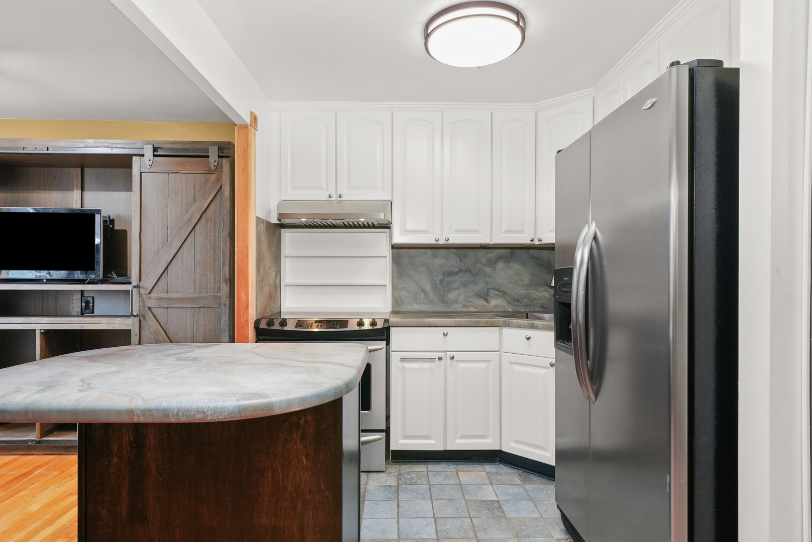 708 W Bittersweet Place 511