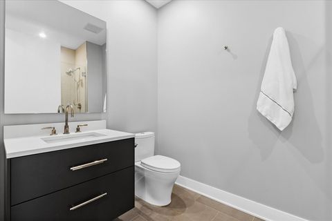 Tiny photo for 403 N Wabash Avenue #14B, Chicago, IL 60611 (MLS # 12603498)