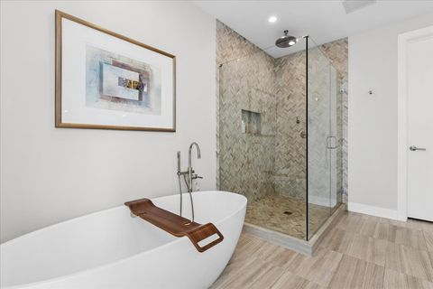 Tiny photo for 403 N Wabash Avenue #14B, Chicago, IL 60611 (MLS # 12603498)