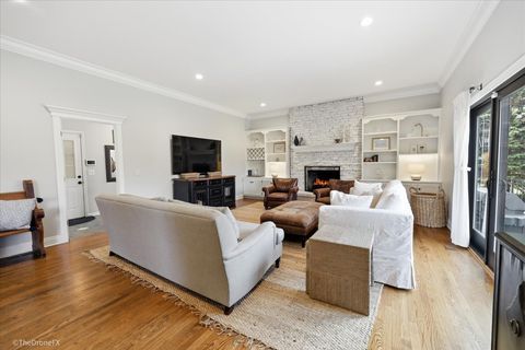 Tiny photo for 121 Brighton Drive, Wheaton, IL 60189 (MLS # 12587541)