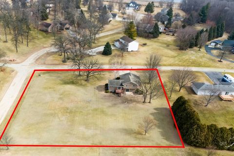 Tiny photo for 1898 Delmar Drive, Freeport, IL 61032 (MLS # 12586115)
