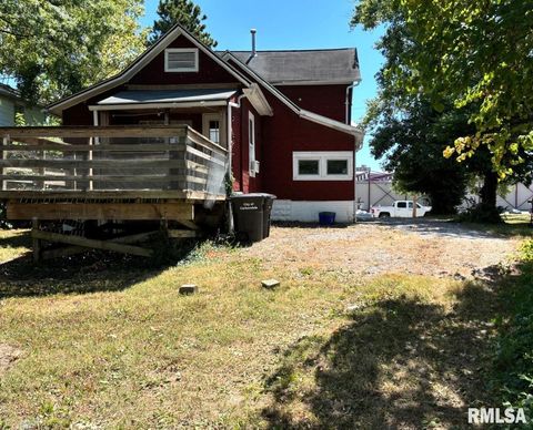 Tiny photo for 314 E HESTER Street, Carbondale, IL 62901 (MLS # EB459522)