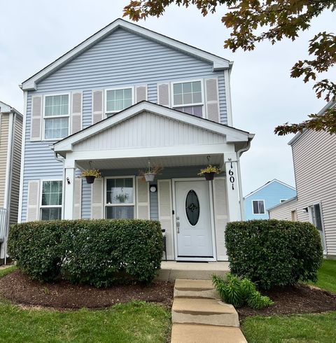 Photo of 1601 SIMMS Street, Aurora, IL 60504 (MLS # 12465371)