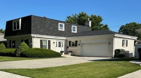 1622 E Barberry Lane Mount Prospect IL 60056