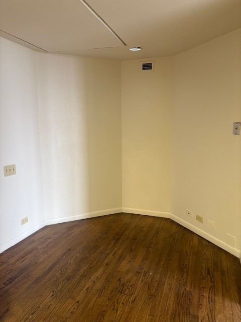 950 N MICHIGAN Avenue 4504