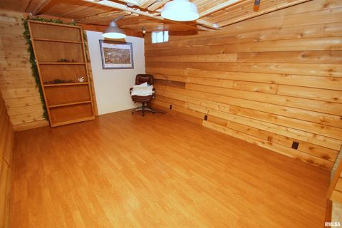 Tiny photo for 5321 FRIENDSHIP Drive, Davenport, IA 52804 (MLS # QC4267756)