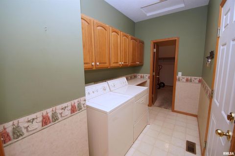 Tiny photo for 5321 FRIENDSHIP Drive, Davenport, IA 52804 (MLS # QC4267756)