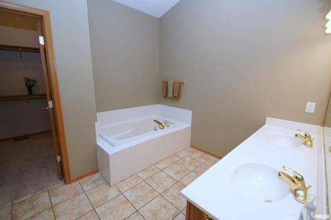 Tiny photo for 5321 FRIENDSHIP Drive, Davenport, IA 52804 (MLS # QC4267756)